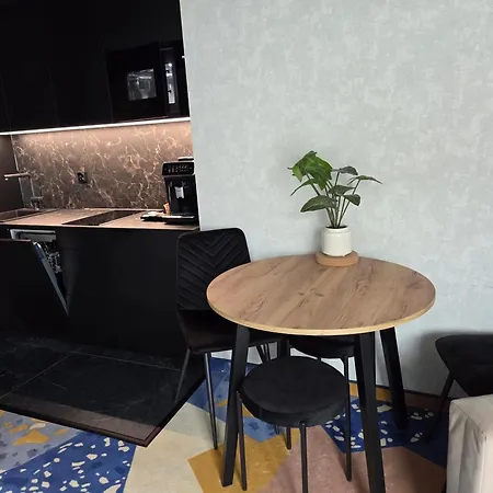 Z 1 Sypialnia, Aneksem Kuchennym I Balkonem - 523 - Biala Perla Czarna Gora * Siena