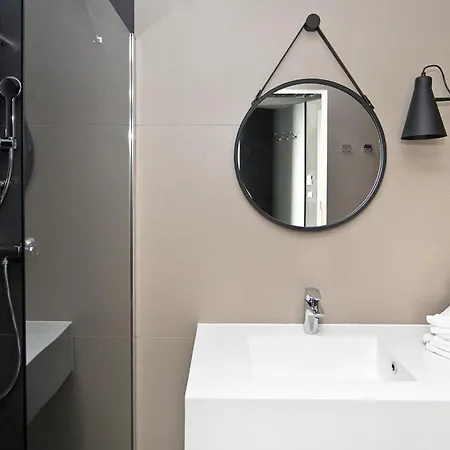 Z 1 Sypialnia, Aneksem Kuchennym I Balkonem - 523 - Biala Perla Czarna Gora Apartment Sienna (Klodzko)